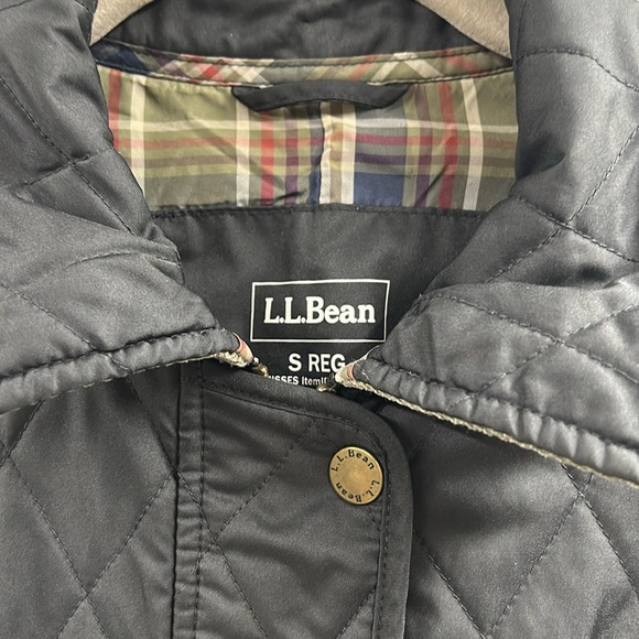 L.L.Bean Cozy Quilted Jacket - Picture 3 of 6
